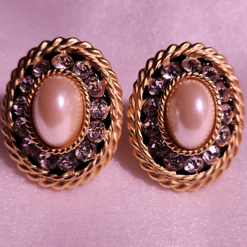 Blanca Line Gold and Cream Earrings